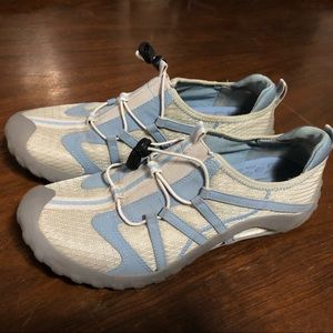 Privo! Size 7.5 Women’s Slip-On Shoes